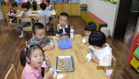 幼儿园语言课《娃娃游中国》教学反思